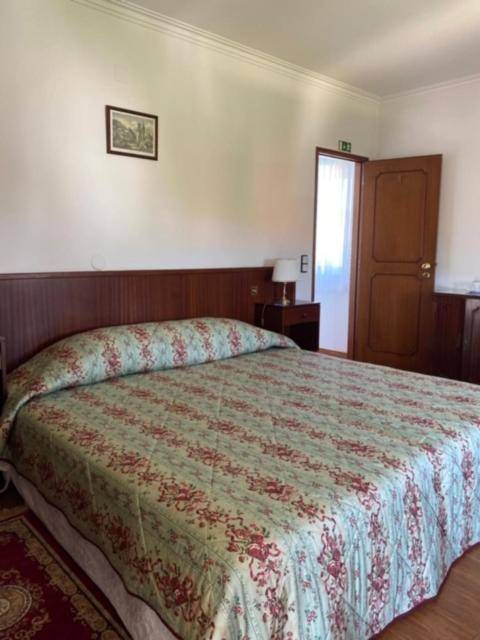 埃斯托利尔格莱洛思托卡旅馆住宿加早餐旅馆 外观 照片